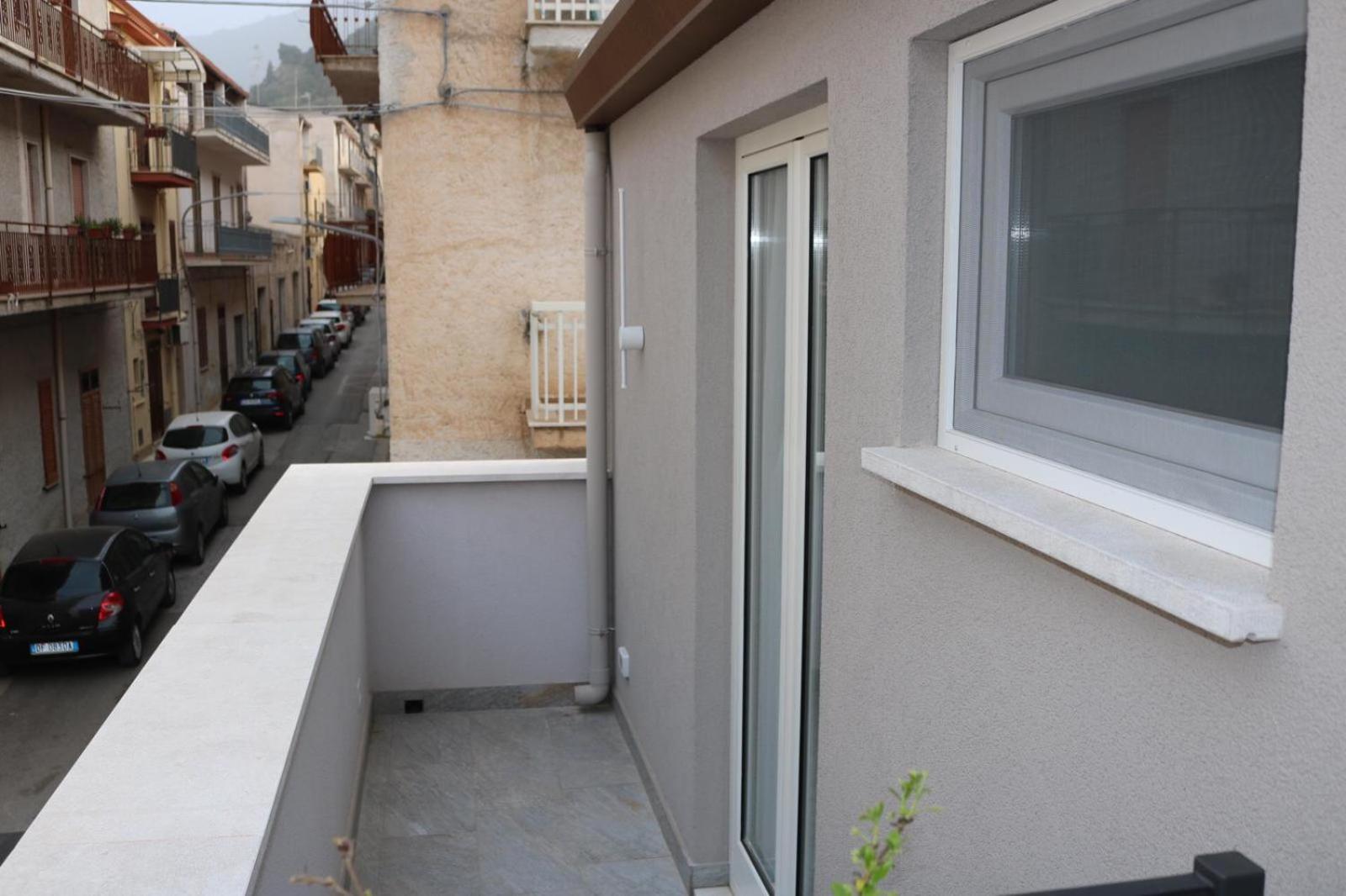Allumaro House كاستيلاّماري ديل غو المظهر الخارجي الصورة