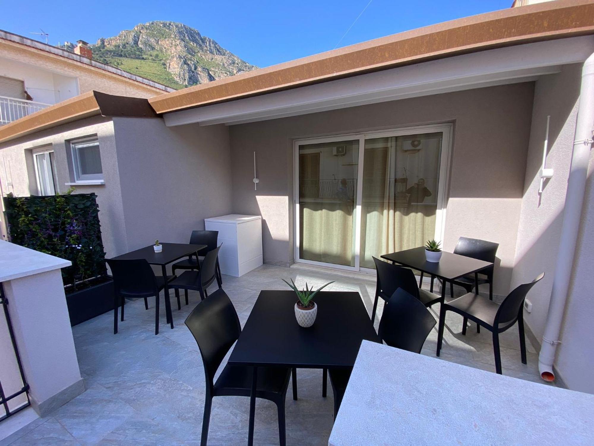 Allumaro House كاستيلاّماري ديل غو المظهر الخارجي الصورة